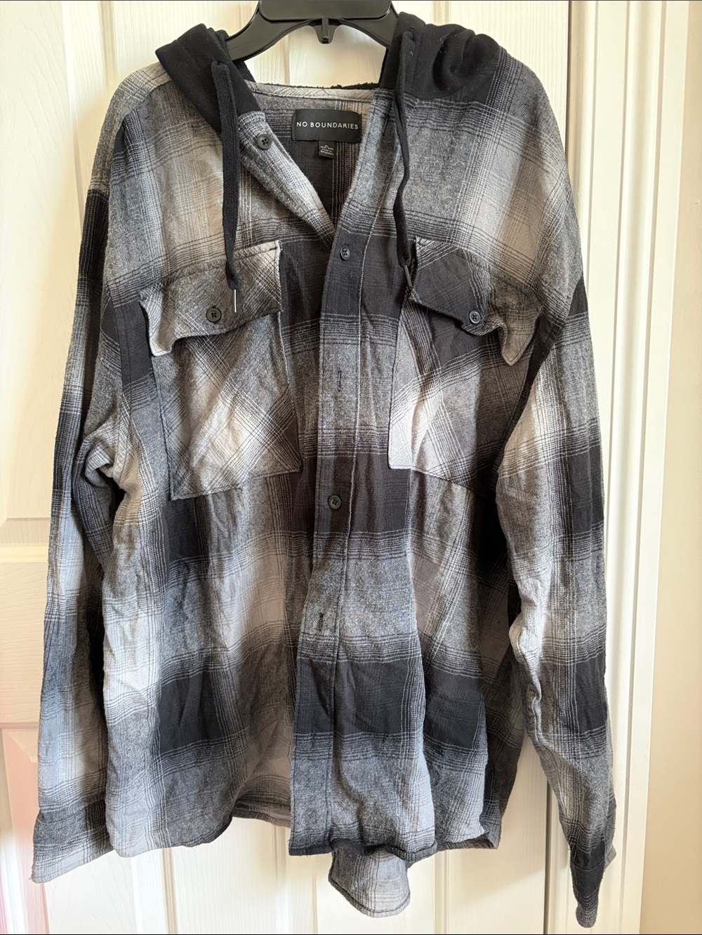 No Boundaries Black and Gray Plaid Hooded Shirt Jacket